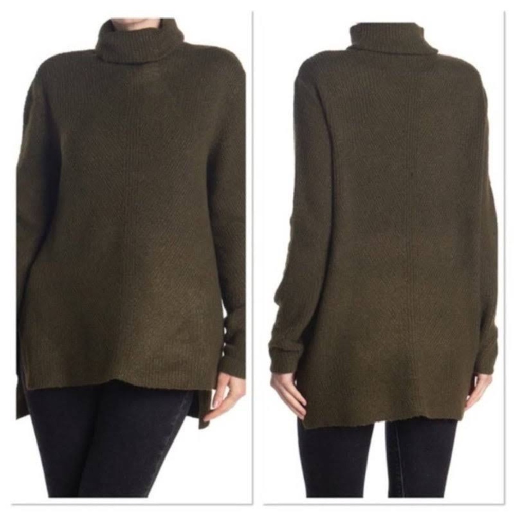 Sweet Romeo Abstract Rib Turtleneck Sweater Olive Green